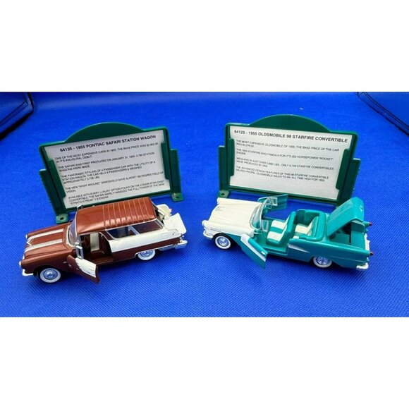 1955 Pontiac Safari Station Wagon & Oldsmobile 98 Starfire Convertible + Signs - Picture 2 of 16